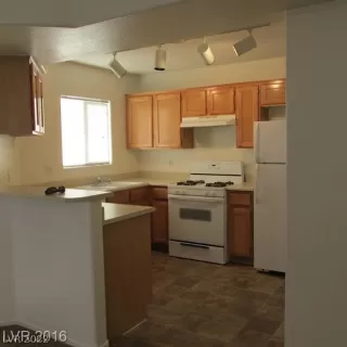 Photo #2: 2440047 Listing 