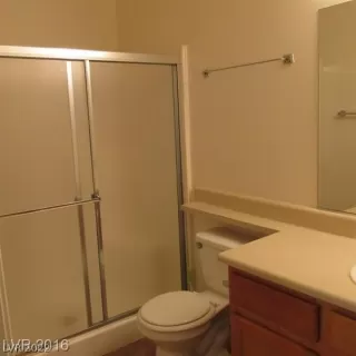 Photo #5: 2440047 Listing 