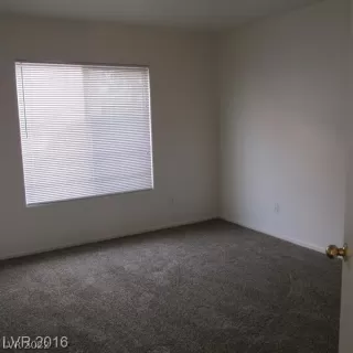 Photo #6: 2440047 Listing 