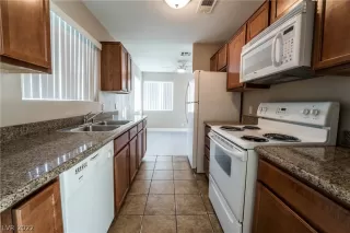 Photo #3: 2440074 Listing 