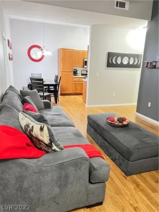 Photo #1: 2440088 Listing