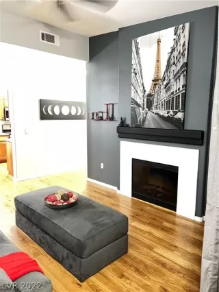 Photo #2: 2440088 Listing