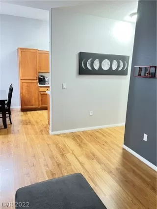 Photo #3: 2440088 Listing