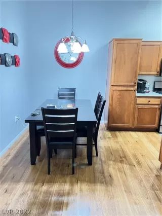 Photo #4: 2440088 Listing