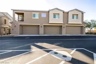 Photo #1: 2440093 Listing