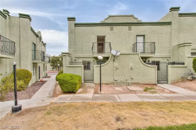 MLS: 2440108 Condo For Sale