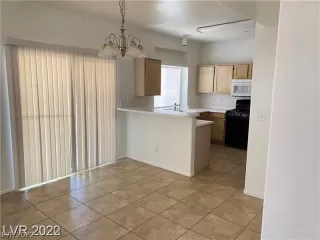 Photo #4: 2440133 Listing 