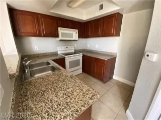 Photo #2: 2440155 Listing