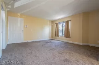 Photo #5: 2440159 Listing