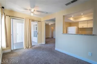 Photo #6: 2440159 Listing