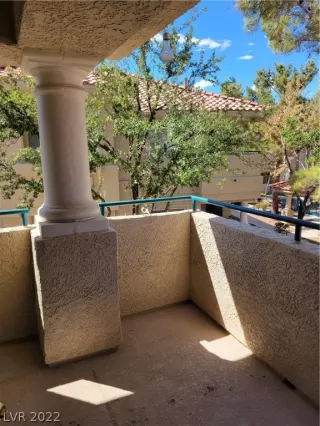 Photo #2: 2440172 Listing