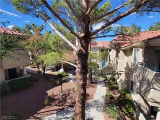 Photo #3: 2440172 Listing