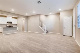 Photo #2: 2440180 Listing 