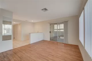 Photo #3: 2440269 Listing