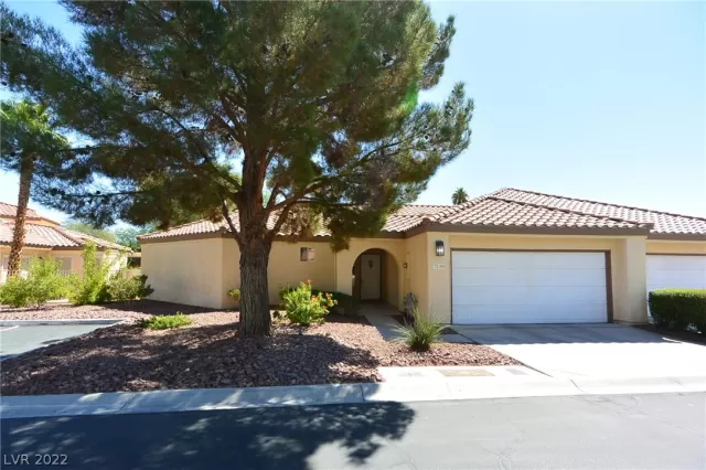 MLS: 2440338 Condo For Sale