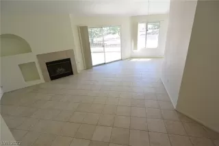 Photo #3: 2440338 Listing 