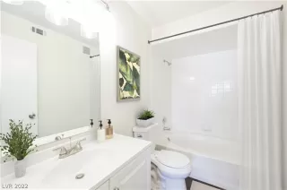 Photo #2: 2440342 Listing 