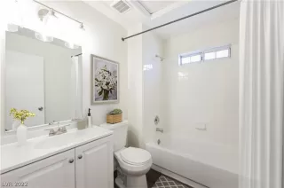 Photo #3: 2440342 Listing 