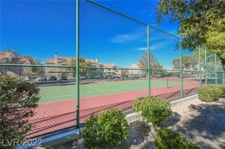 Photo #5: 2440342 Listing 