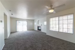 Photo #3: 2440388 Listing