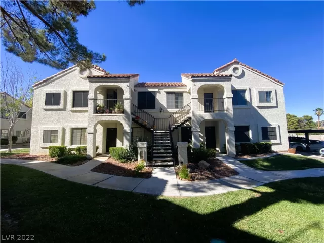 MLS: 2440532 Condo For Sale