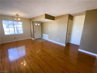 Photo #1: 2440532 Listing 