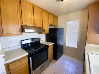 Photo #3: 2440532 Listing 