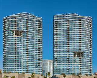 Photo #1: 2440539 Listing