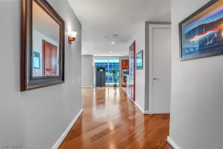 Photo #2: 2440539 Listing