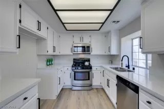 Photo #1: 2440550 Listing 