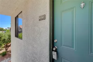 Photo #3: 2440610 Listing 