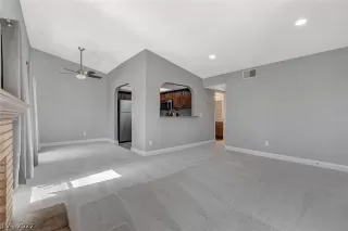 Photo #5: 2440610 Listing 