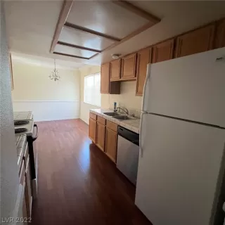 Photo #3: 2440616 Listing 