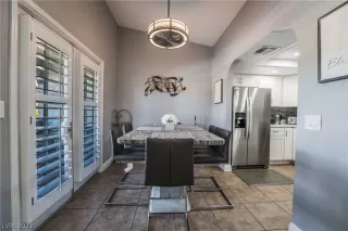 Photo #5: 2440681 Listing 