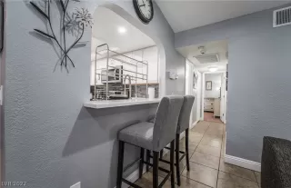 Photo #6: 2440681 Listing 