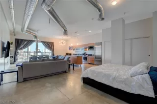 Photo #5: 2440684 Listing 