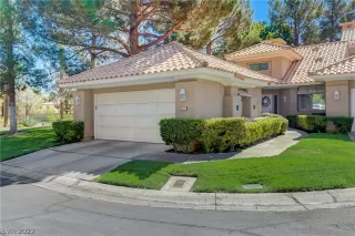 Photo #2: 2440709 Listing