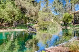 Photo #5: 2440709 Listing