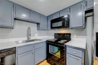 Photo #2: 2440744 Listing