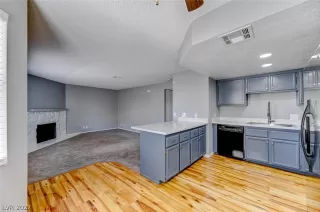 Photo #3: 2440744 Listing