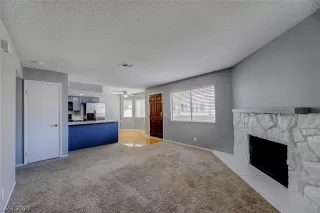 Photo #5: 2440744 Listing