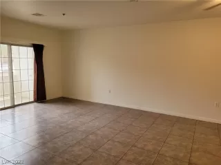 Photo #3: 2440779 Listing 