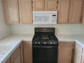 Photo #6: 2440779 Listing 