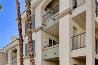 Photo #2: 2440792 Listing