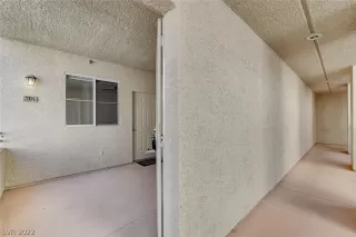 Photo #4: 2440792 Listing