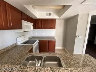 Photo #3: 2440794 Listing 