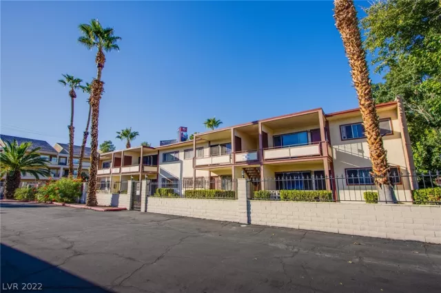 MLS: 2440812 Condo For Sale