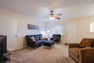 Photo #5: 2440812 Listing