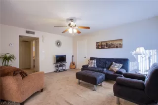 Photo #6: 2440812 Listing