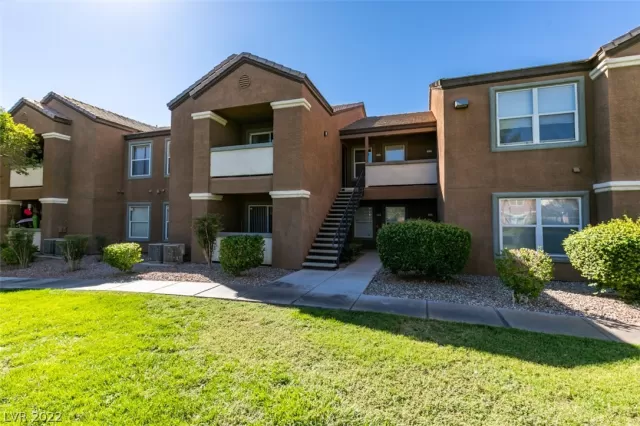 MLS: 2440847 Condo For Sale